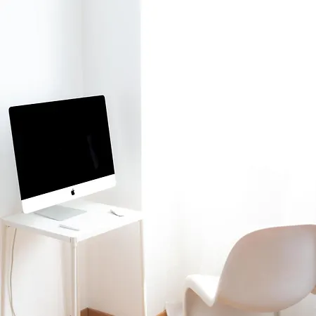 Columpio Isola And Apartment