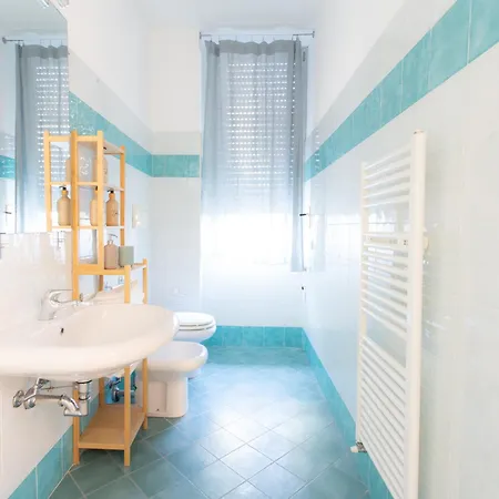 Columpio Isola And Apartment Milan